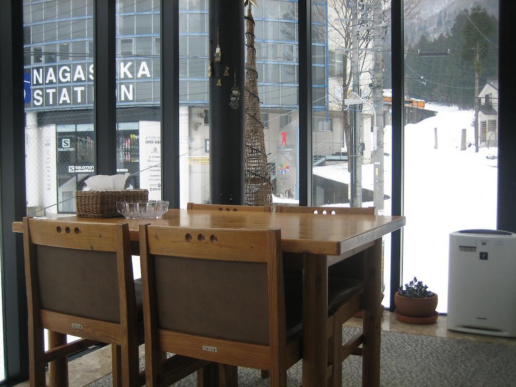 Lodge Nakajima Нодзаваонсен Экстерьер фото